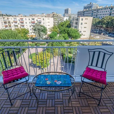 Apartment Bright Flat Close To The Marseille